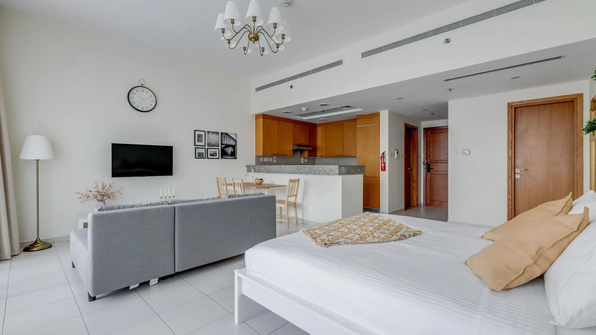 Knokey Bay Square Apartment Dubai